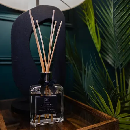 L'elegant, Au Coeur De La Saumur