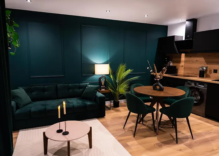 L'elegant, Au Coeur De La